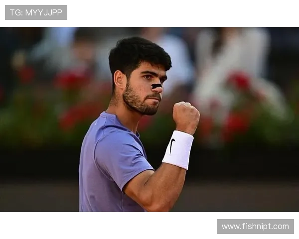 阿卡教练劝球员红土赛季坚持出战